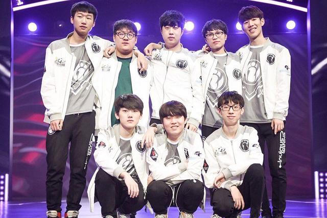 em